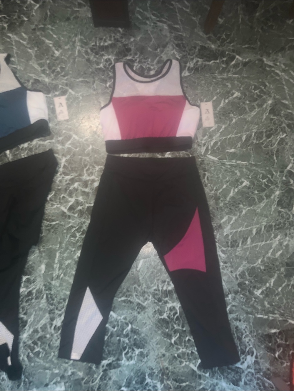 Women's Black and Magenta Active Leggings & Crop Tank Set